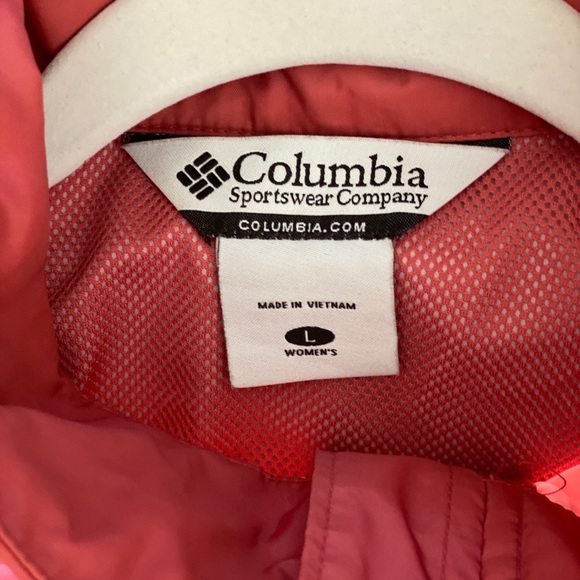 Women’s packable Columbia waterproof jacket - Picture 2 of 10